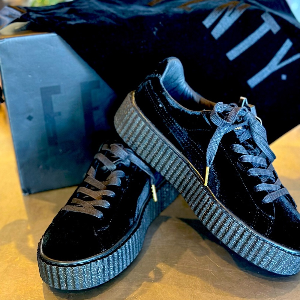 Fenty Puma  lack Velvet Creepers size 9